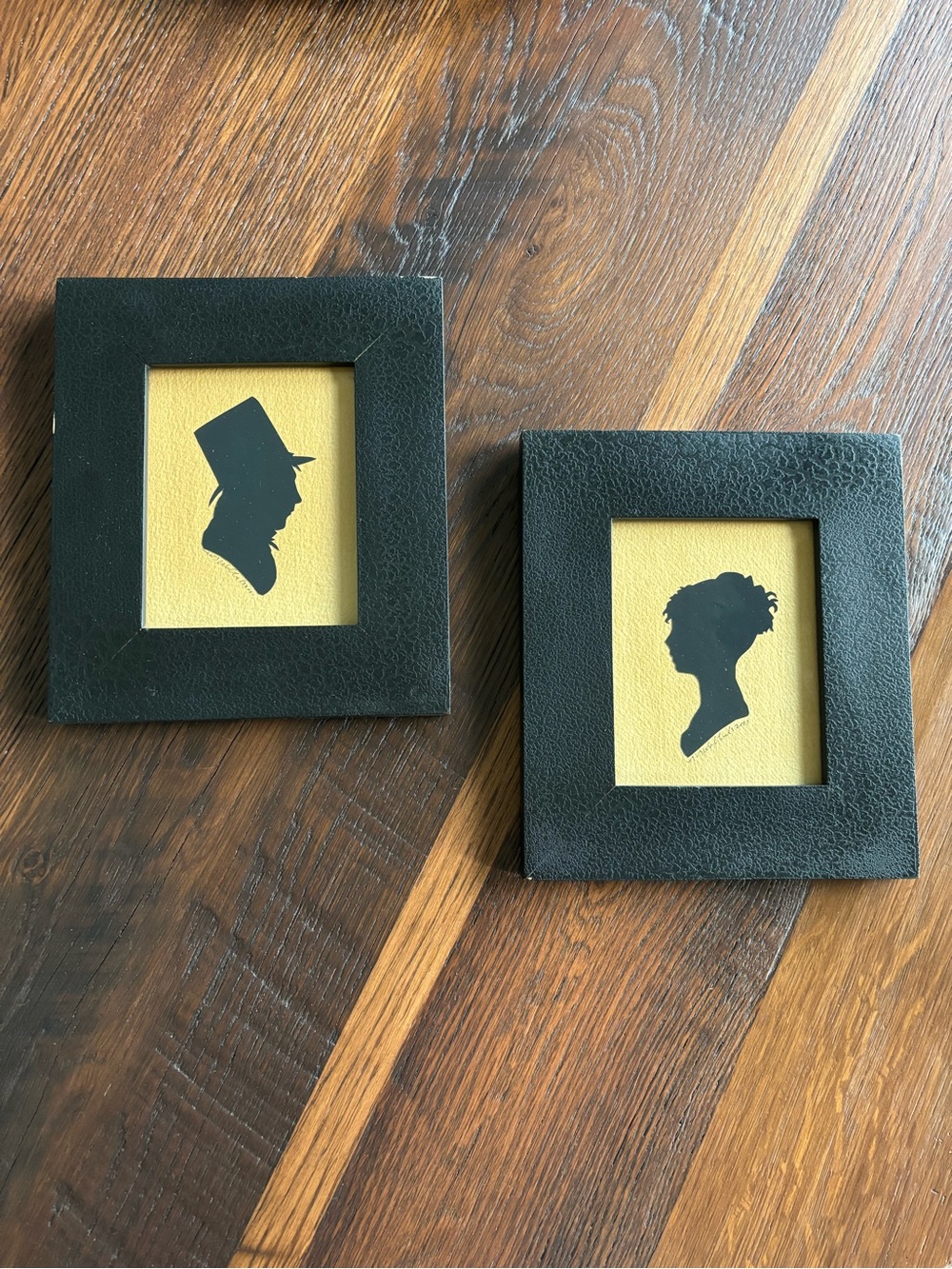 Pair Of Vintage Framed Silhouette Portraits Wendy Wubbels Williamsburg VA Tophat